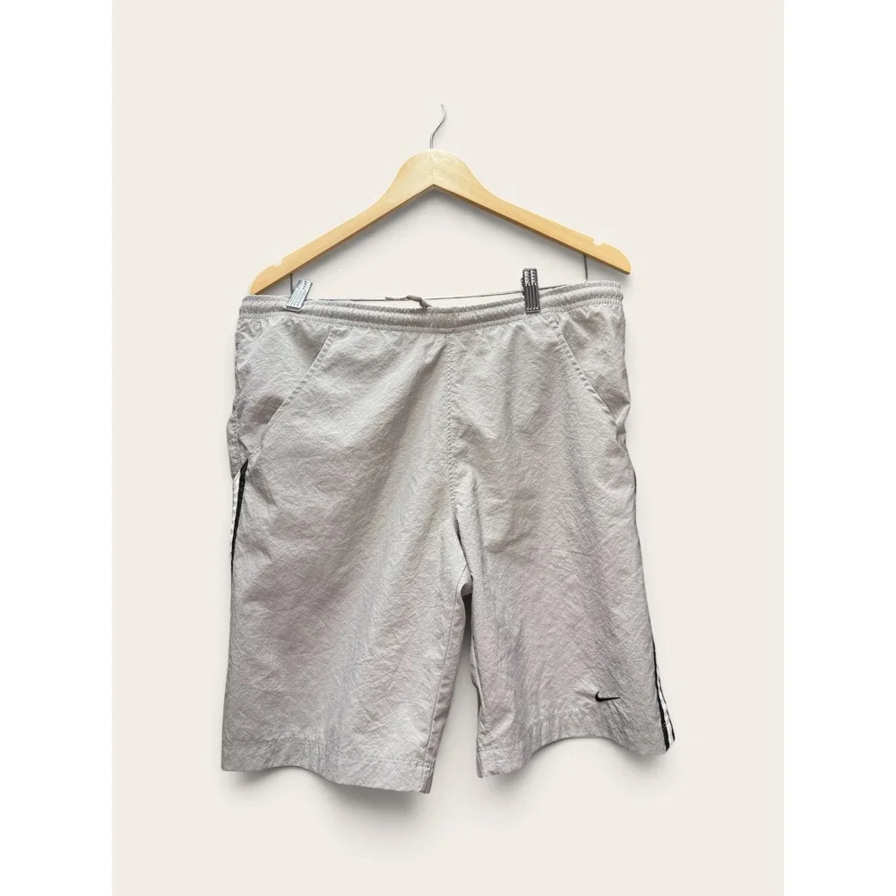 Nike Mens Swim Trunks Small Light Grey Athletic Board Shorts Mesh Lined Striped